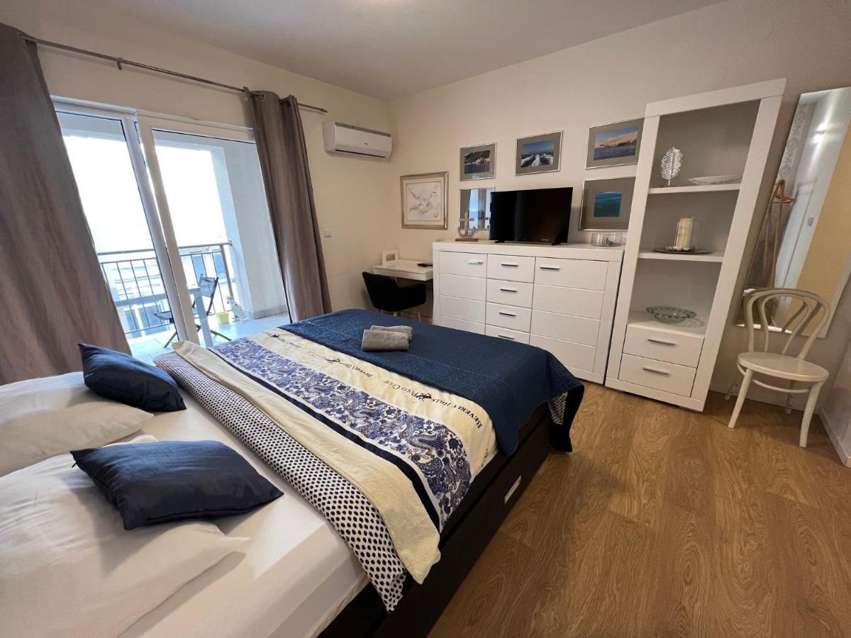Studio Apartment Marina Mel 诺维·维诺多尔斯基 外观 照片