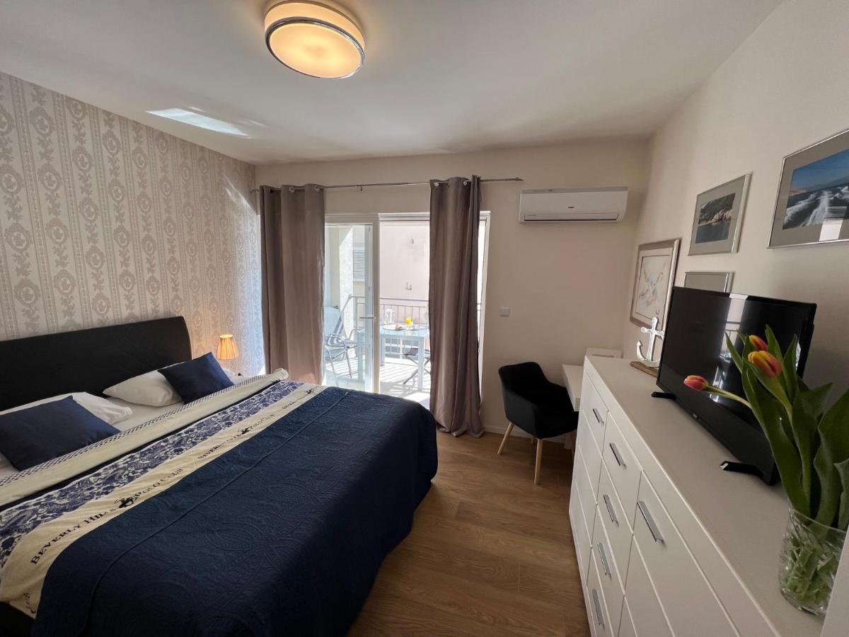 Studio Apartment Marina Mel 诺维·维诺多尔斯基 外观 照片