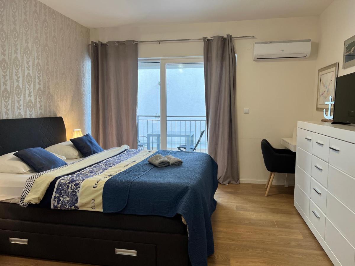 Studio Apartment Marina Mel 诺维·维诺多尔斯基 外观 照片
