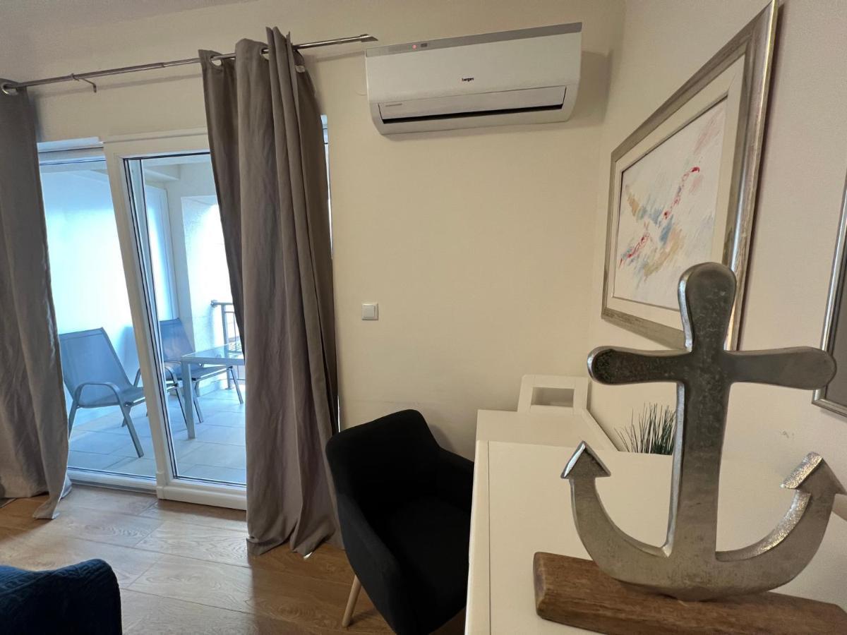 Studio Apartment Marina Mel 诺维·维诺多尔斯基 外观 照片