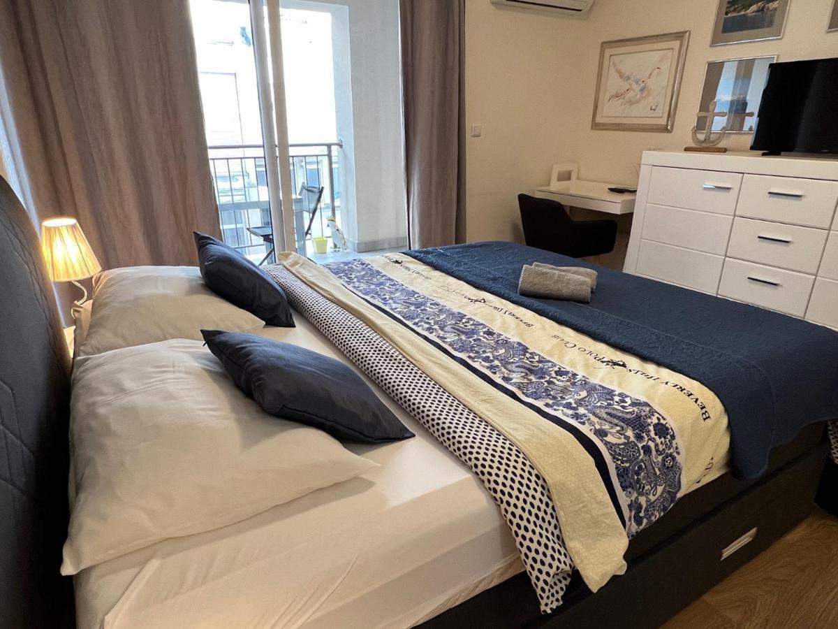 Studio Apartment Marina Mel 诺维·维诺多尔斯基 外观 照片